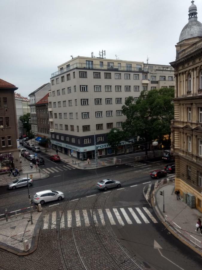 Auberge de jeunesse Irmas à Prague Extérieur photo